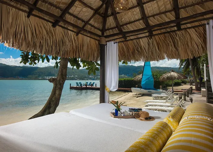 Afimi House 4br Beachfront Villa *