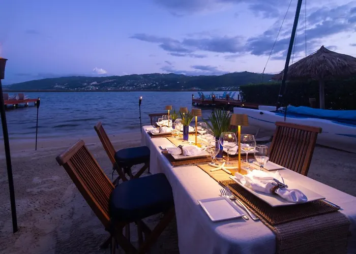 Afimi House 4br Beachfront * Montego Bay