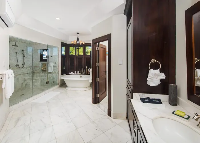 Afimi House 4br Beachfront Montego Bay