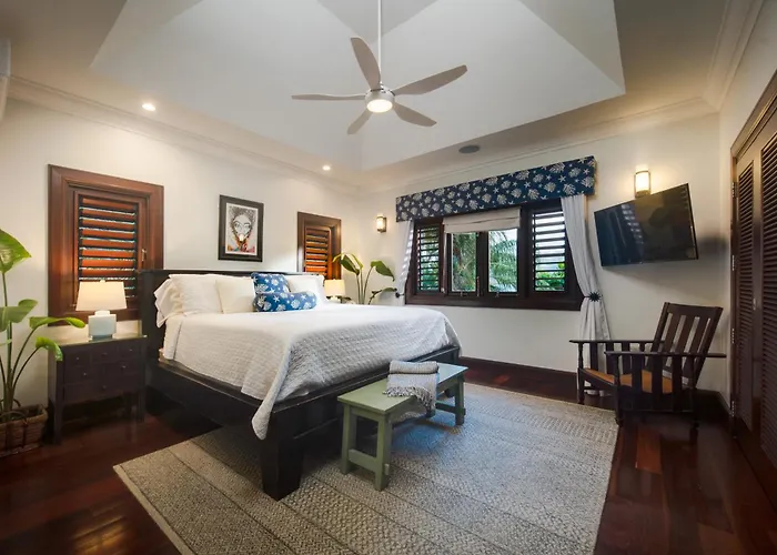Villa Afimi House 4br Beachfront