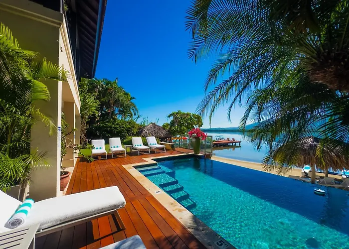 Villa Afimi House 4br Beachfront