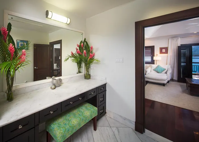 Villa Afimi House 4br Beachfront