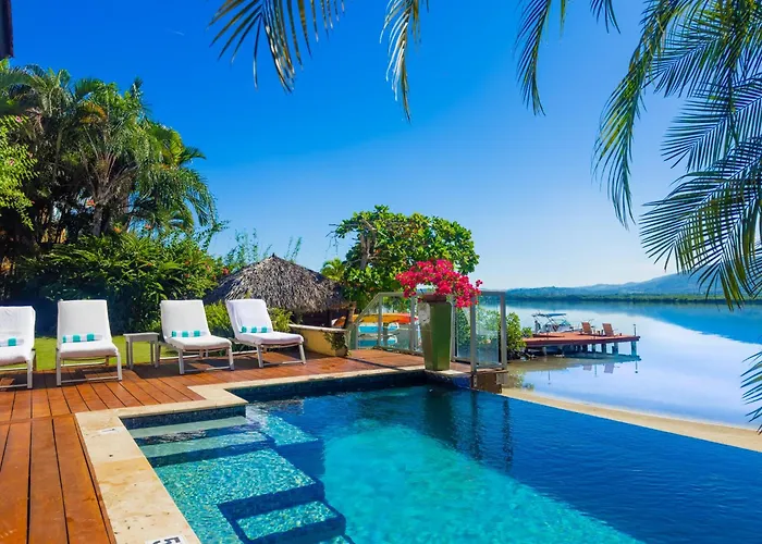Afimi House 4br Beachfront * Montego Bay