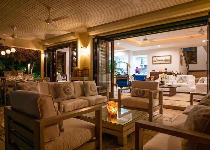 Villa Afimi House 4br Beachfront