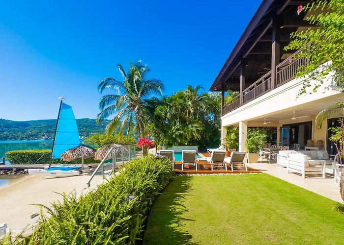 Afimi House 4br Beachfront *